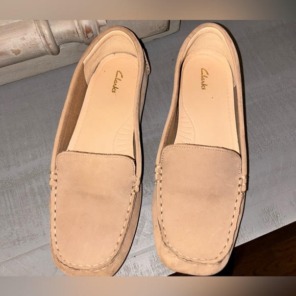 WOMENS CLARK’S LOAFERS - Picture 3 of 5